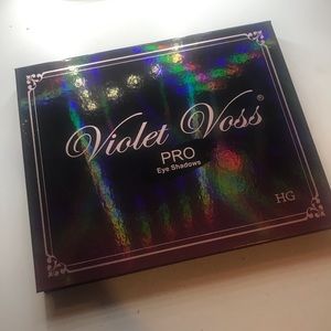 Violet Voss HG Shadow Palette